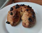 Foto del paso 6 de la receta: Pan relleno de manjar blanco y cacao🥐🍩🍫