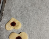 Foto del paso 2 de la receta: Galletitas con corazón de mermelada (para San Valentín)