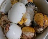 Hình bước làm 2 của món Hột vịt lộn xào me tại nhà