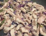 Foto del paso 3 de la receta: Cerdo y pasta con miel