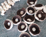 Foto del paso 1 de la receta: Champiñones a la plancha 🍄☘