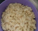 Foto langkah ke 2 dari resep Makaroni Telur Saus Tomat.