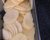 Foto del paso 1 de la receta: Dorada al horno con patatas, setas y jamón