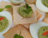 Foto del paso 4 de la receta: Huevos Rellenos con Palta, Guacamole