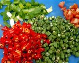 Foto langkah ke 2 dari resep Tumis Ampas Kecap Pedas (Sunda:Hampas Kecap).