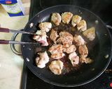 Foto del passaggio 10 della ricetta Pollo “alla crème” con funghi Portobello