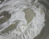 Hình bước làm 3 của món Meringue