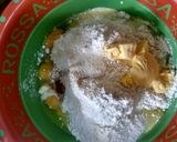 Foto langkah ke 3 dari resep Panada khas manado isi tongkol pedas.