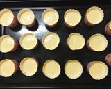 Hình bước làm 4 của món Bánh Cupcake Hong Kong Cam