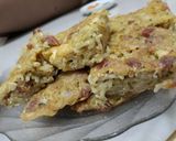 Foto langkah ke 7 dari resep Martabak Mie Sosis Keju.
