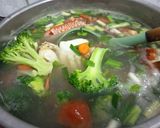 Foto langkah ke 3 dari resep Soup rajungan.