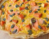 Une image de l'étape 2 de Tarte de patates douces, lait de coco, curry, saumon fumé et graines de courges.