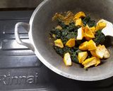 Foto langkah ke 5 dari resep Daun Singkong Kuah Santan.