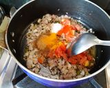 A picture of step 1 of Stuffed masala bhindi.