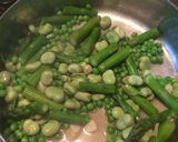 A picture of step 4 of Garlicky Broad Beans, Asparagus & Rice.