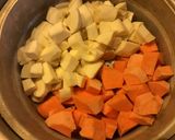 Une image de l'étape 2 de Duo de purées Halloween panais patate douce et jambon cru.
