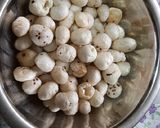 A picture of step 1 of Mahakha vermicelli kheer.