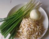 A picture of step 3 of Stir-Fried Soft Pho Noodles.
