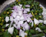 A picture of step 5 of Bhindi ki sabzi.