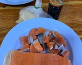 รูปขั้นตอนการทำที่ 1 ของ ข้าวไข่ขยี้แซลมอนทอดราดซอสเทอริยากิ