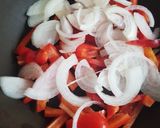 Foto del paso 1 de la receta: Vegetales salteados con pollo