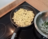 Foto del paso 2 de la receta: Ensalada de pepino y calabacín + salsa de yogur + nachos