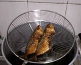Foto langkah ke 1 dari resep Tumis Ikan Asin Peda.