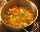 Foto del paso 3 de la receta: Sopa contundente de verduruchas