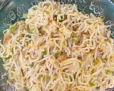 Foto langkah ke 4 dari resep Mie Goreng Tauge.