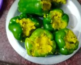 सिमला मिरचीची भजी (Shimla Mirchichi Bhajji Recipe In Marathi) रेसिपी स्टेप 1 फोटो 
