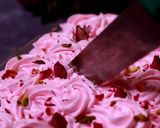 ரொமான்டிக் ரோஸ்மில்க் கேக் (Romantic rosemilk cake recipe in tamil) ரெசிபி ஸ்டேப் 16 புகைப்படம்