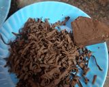 होम मेड चॉकलेट (Home made chocolate recipe in Hindi) रेसिपी चरण 2 फोटो