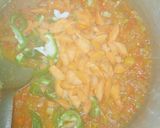 A picture of step 4 of Vegetable pasta with fried fish.