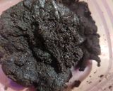 A picture of step 3 of Oreo Chocolate Truffle Balls.