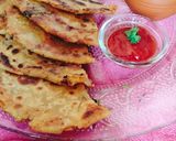 A picture of step 6 of Healthy breakfast Potato 😋 onion Paratha 😋💐.