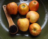 Foto del paso 1 de la receta: Pie de manzana con almendras y nueces