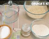 A picture of step 1 of Rice cake (Mkate wa mchele.