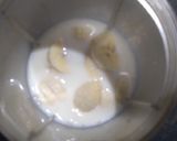 A picture of step 1 of Nutella banana milkshake.
