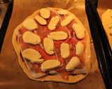 Foto del paso 15 de la receta: Pizzas; Escudo de don Roque y Globo de historieta