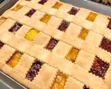 Foto del paso 11 de la receta Pastel con masa frola y mermeladas “sin gluten”