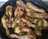 Foto del paso 6 de la receta: Muslitos de pollo con pimientos verdes de la huerta