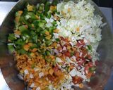 વેજિટેબલ સુજી ચીલા(vegetable suji chilla in Gujarati) રેસીપી સ્ટેપ2ફોટો