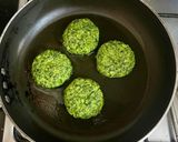 A picture of step 2 of Methi Matar Malai (New Version).