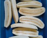 Foto langkah ke 1 dari resep Pisang Berendam Coklat Keju.