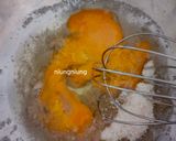 Foto langkah ke 2 dari resep Bolu Labu kuning Kukus.