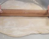 Pas rețetă Pizza de casă cu blat pufooos 4 fotografie
