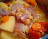 Foto del paso 5 de la receta: Crema de garbanzos, zanahoria, semillas de calabaza y Agua de mar