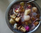 Foto langkah ke 4 dari resep Sop buah khas cirebon ala lucy's.