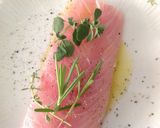 Foto del passaggio 1 della ricetta Salmone con scarola liquida e pesca marinata al lime