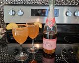 A picture of step 6 of Caramel Apple Mimosas 🍎.